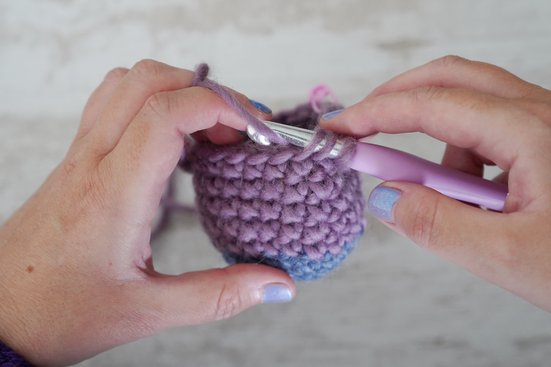 How to do an invisible decrease in crochet? The amigurumi guide - Pixel ...