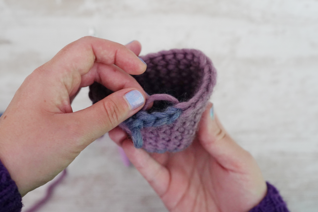 Invisible color change crochet tutorial. Amigurumi guide