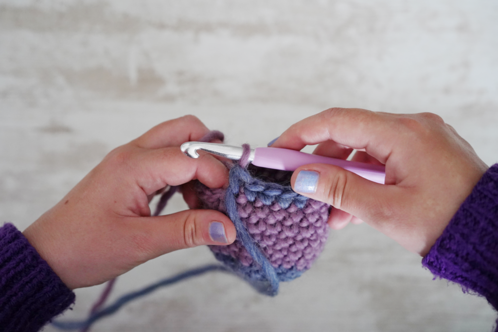 Comment changer de couleur au crochet ? La technique invisible